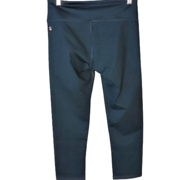 Fabletics Mid-Rise PowerHold Capri Leggings NEW - Picture 5 of 8